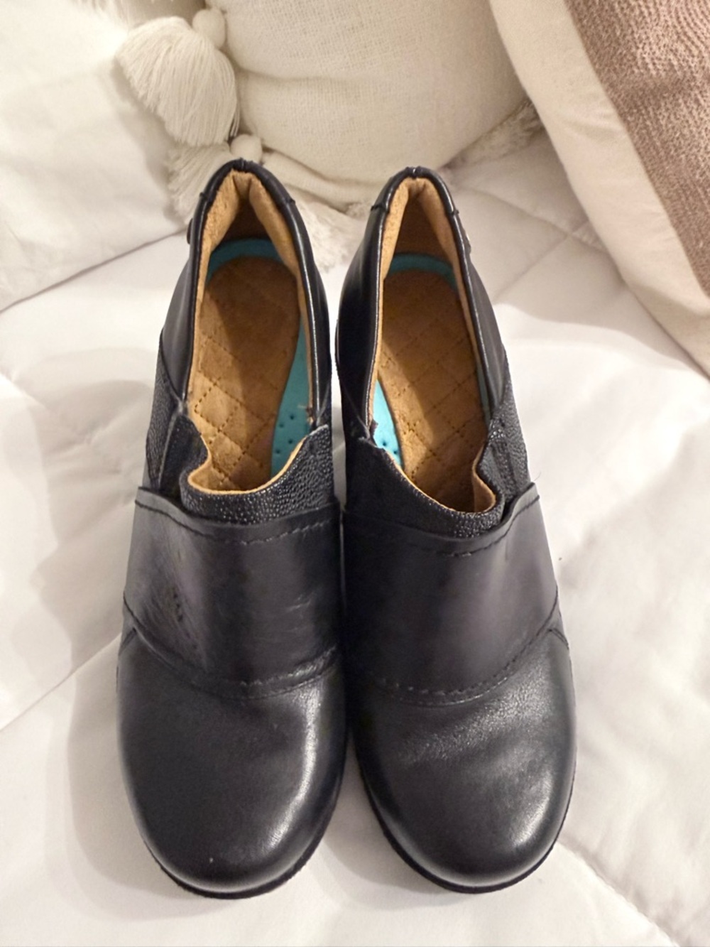 MOZO Devine Slip Resistant Wedge Platform Heels